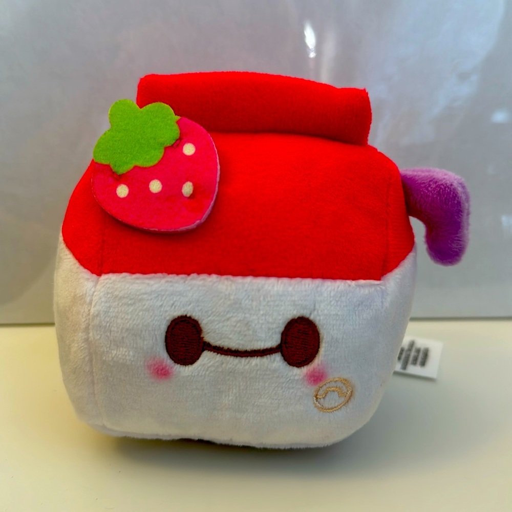 Disney Baymax Strawberry Milk Munchling